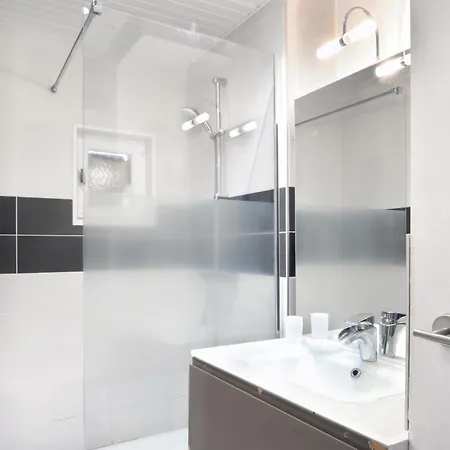 The Lighthouse - Maison, 800m A Pied Du Centre * 巴讷维尔-卡特里特