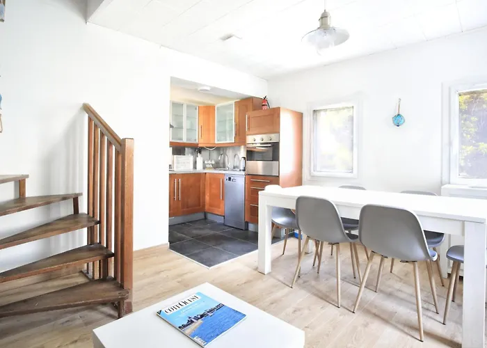 בית נופש The Lighthouse - Maison, 800m A Pied Du Centre ברנוויל-קרטרט